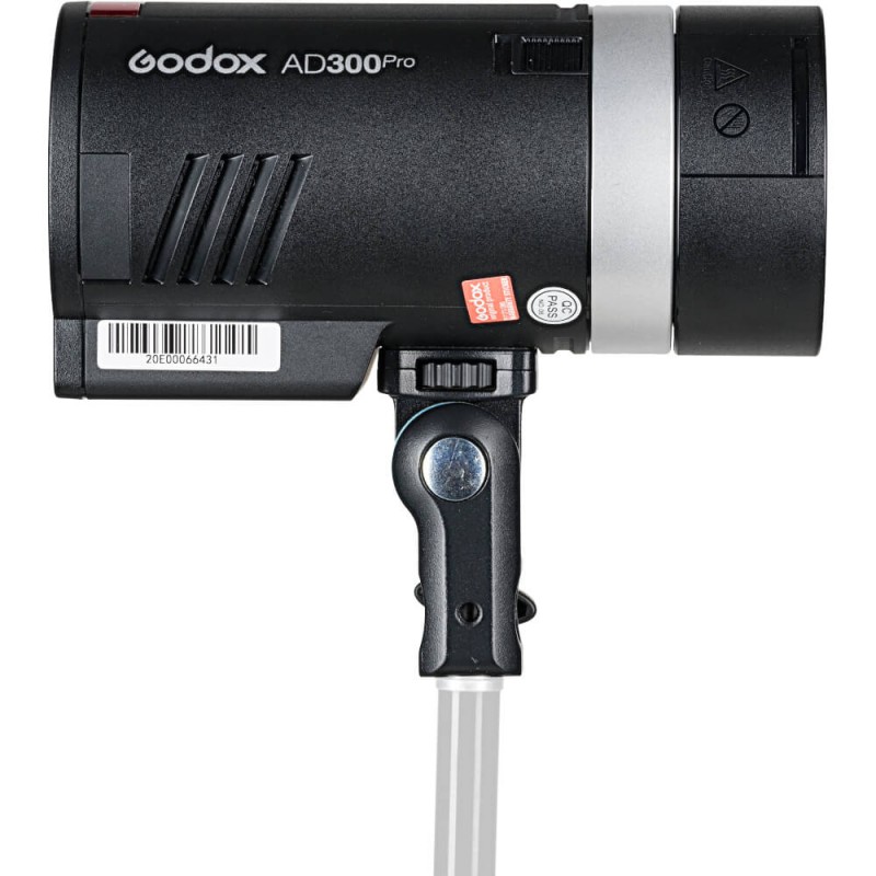 Godox AD300Pro Witstro All in One Outdoor Flash 2