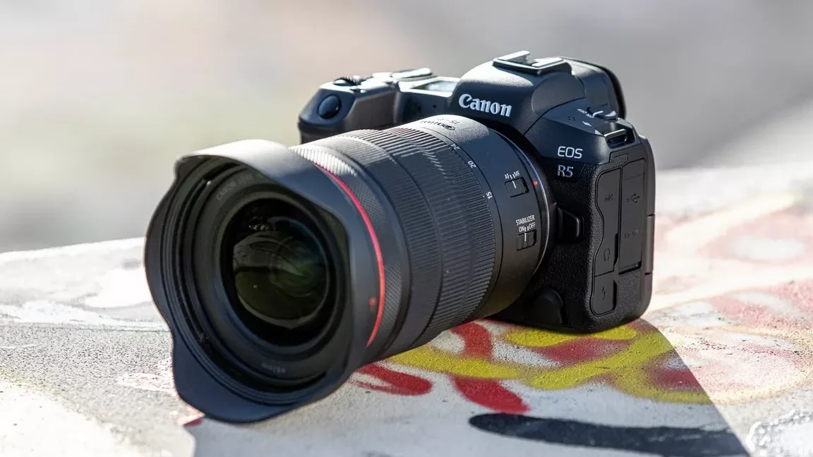 Canon EOS R5 mirrorless camera review